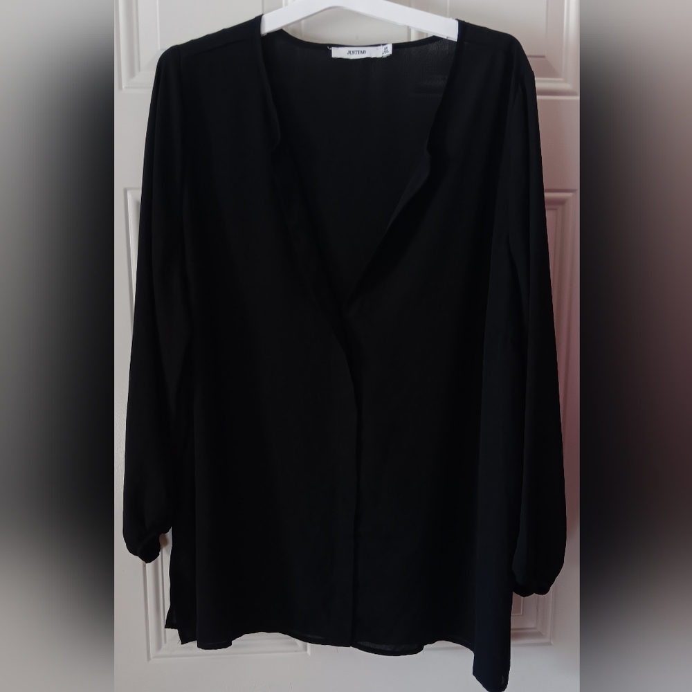 Women's JustFab Black Sheer Blouse. Size 3X.